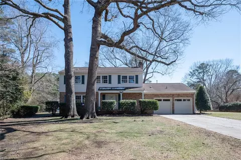 3632 Kings Lake Dr, Virginia Beach, VA 23452