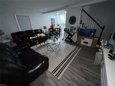 610 Worster Ave, Hampton, VA 23669 photo 4