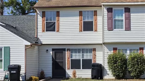 5262 Waller Ct, Virginia Beach, VA 23464