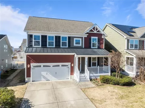 3017 Patrick Henry Dr, Chesapeake, VA 23323