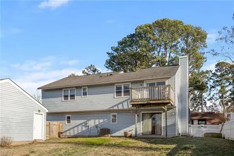 Exterior - 1343 Coral Pl, Hampton, VA 23669 photo 4 of 5