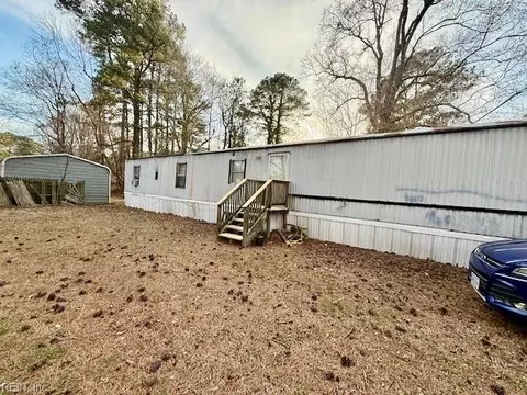 332 Roosevelt Ave, Franklin, VA 23851