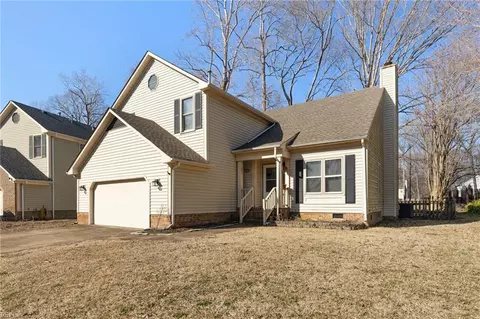 700 Broadleaf Xing, Chesapeake, VA 23320