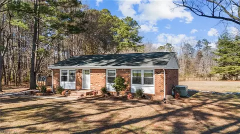 1370 Glen Haven Dr, Suffolk, VA 23437
