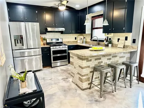 Kitchen - 30 Edgemont Dr, Hampton, VA 23666 photo 1 of 3