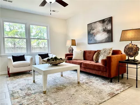 Living - 30 Edgemont Dr, Hampton, VA 23666 photo 1 of 5