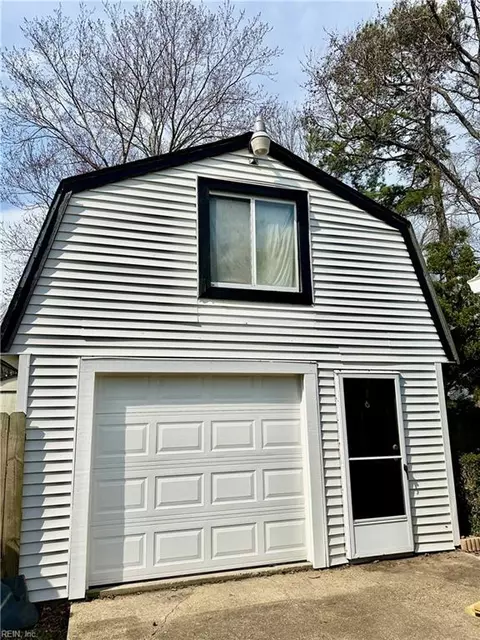Other - 30 Edgemont Dr, Hampton, VA 23666 photo 4 of 7