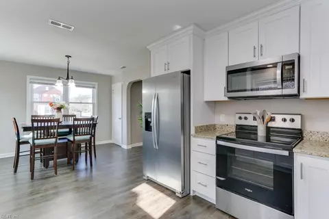 2847 E Princess Anne Rd, Norfolk, VA 23504