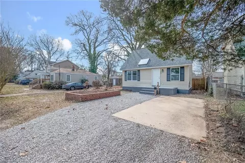 613 Delaware Ave, Hampton, VA 23661 photo 22