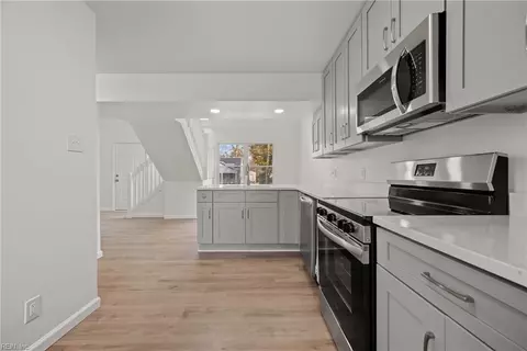 613 Delaware Ave, Hampton, VA 23661 photo 5