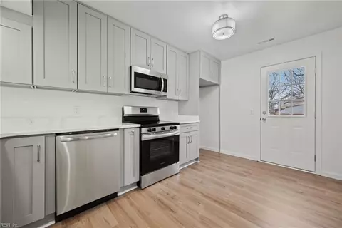 613 Delaware Ave, Hampton, VA 23661 photo 7