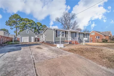 9 Harris Rd, Portsmouth, VA 23702