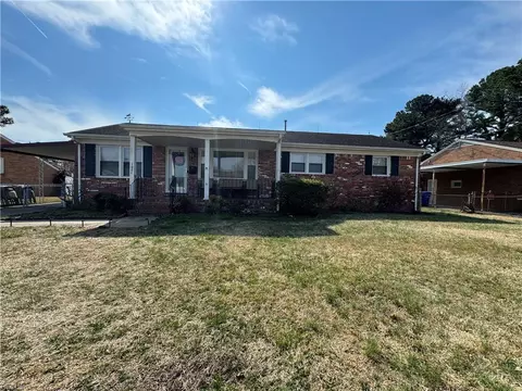 1001 Robinson Rd, Portsmouth, VA 23701