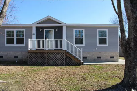 1248 Old Clubhouse Rd, Virginia Beach, VA 23453