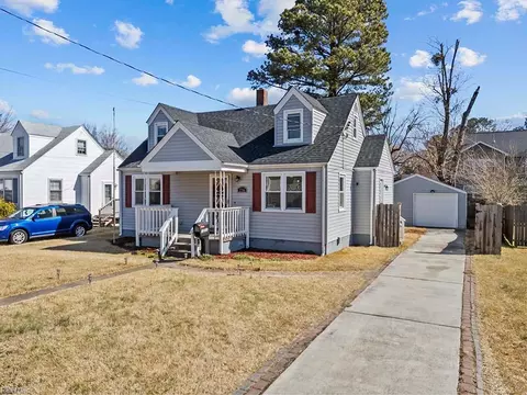 2716 Overbrook Ave, Norfolk, VA 23513 photo 3