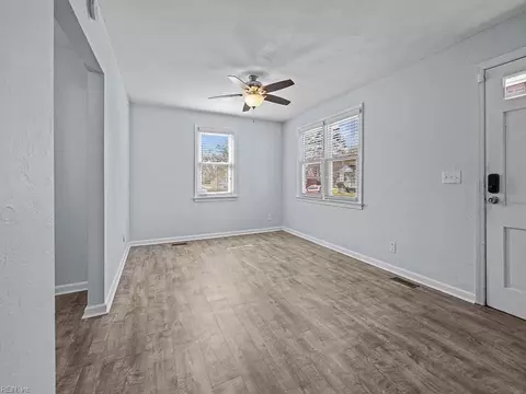 2716 Overbrook Ave, Norfolk, VA 23513 photo 7
