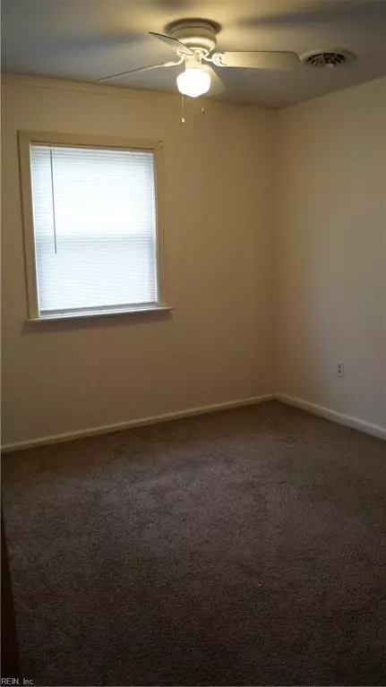 1400 Woodcrest Dr, Hampton, VA 23663 photo 14