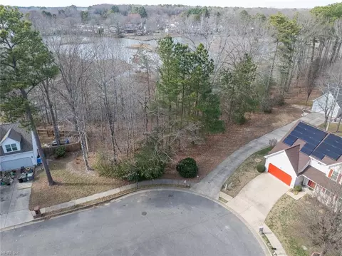 323 Vista Point Dr, Hampton, VA 23666 photo 2