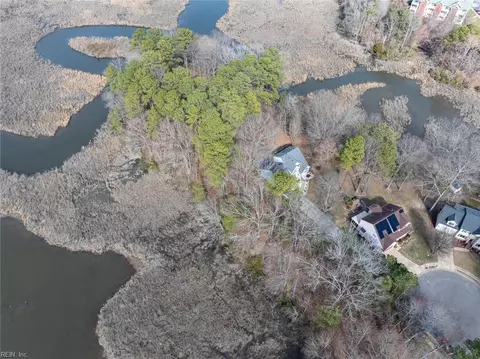 323 Vista Point Dr, Hampton, VA 23666 photo 9
