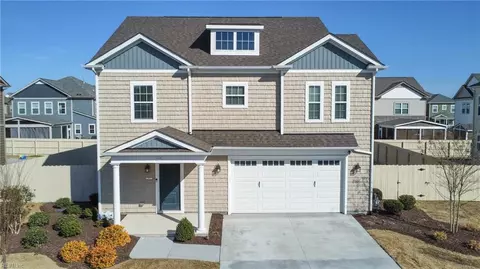 1903 Briton Ln, Chesapeake, VA 23322