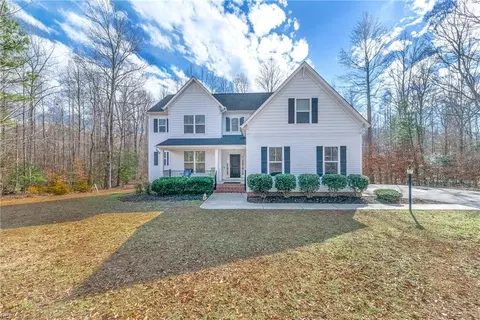 11187 Creeks Edge Rd, New Kent, VA 23124