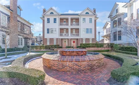 4048 Harlow St, Virginia Beach, VA 23451