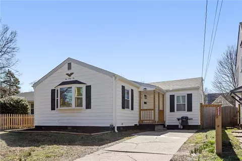 121 Dumont Ave, Norfolk, VA 23505