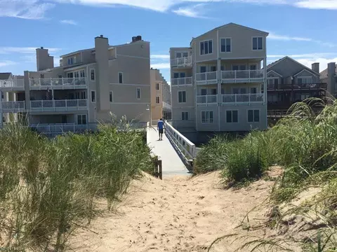 2384 Bays Edge Ave, Virginia Beach, VA 23451