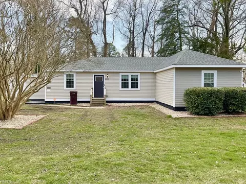 2253 Tennessee Dr, Chesapeake, VA 23323
