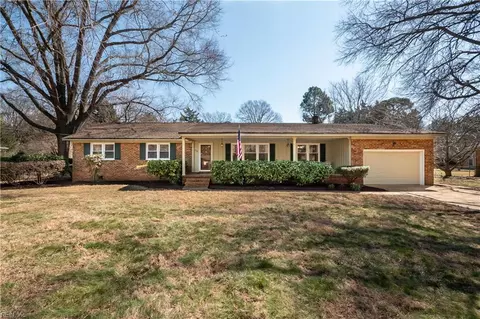 1733 N Woodhouse Rd, Virginia Beach, VA 23454