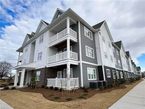 1728 Vankar Dr #102, Virginia Beach, VA 23456