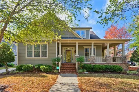2105 Governors Pointe Dr, Suffolk, VA 23436
