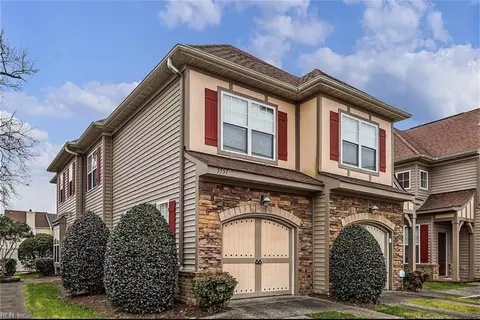 5557 Frog Pond Ln, Virginia Beach, VA 23455