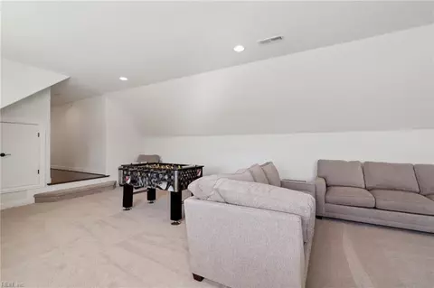 Entry Way - 300 Scone Castle Loop, Chesapeake, VA 23322 photo 3 of 4