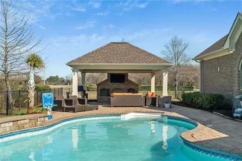 Exterior - 300 Scone Castle Loop, Chesapeake, VA 23322 photo 6 of 9