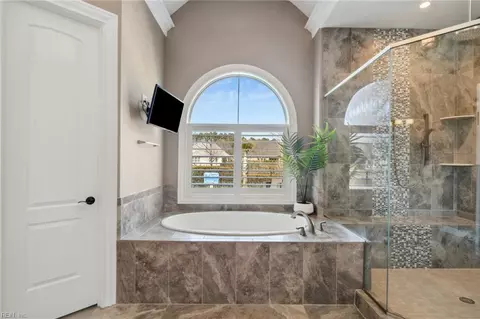 Bath - 300 Scone Castle Loop, Chesapeake, VA 23322 photo 1 of 6