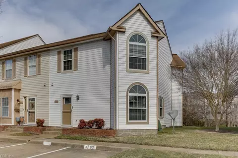 3662 Essex Pond Quay Quay, Virginia Beach, VA 23462