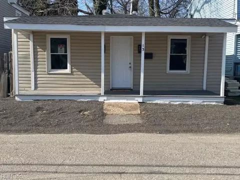 13 Tennis Ln, Hampton, VA 23663