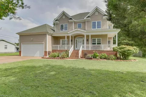 822 Railway Rd, Yorktown, VA 23692