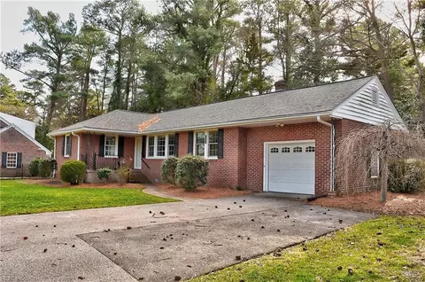 4609 Duke Dr, Portsmouth, VA 23703