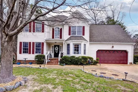 409 Jamestown Dr, Newport News, VA 23606