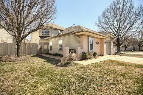 808 Zoeller Ct, Newport News, VA 23602