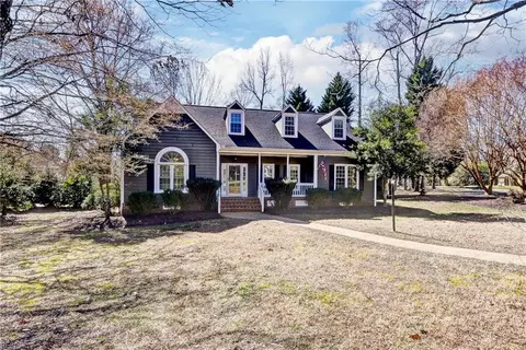 101 Warwick Hls, Williamsburg, VA 23188