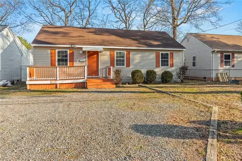 9 Alpine St, Newport News, VA 23606
