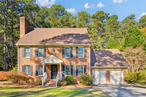 103 Stumpy Lake Ct, Suffolk, VA 23434