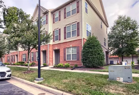 11 Summitt Ln, Newport News, VA 23601