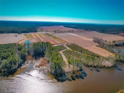 76 Ac Saxis Rd, Accomack County, VA 23442