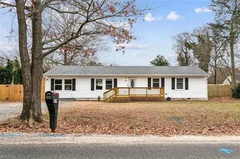 7504 Bellehaven Dr, Gloucester Point, VA 23062