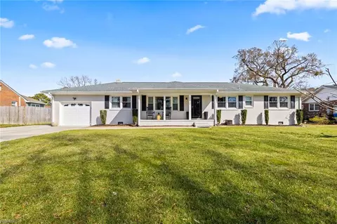 4620 Bromfield Ave, Virginia Beach, VA 23455