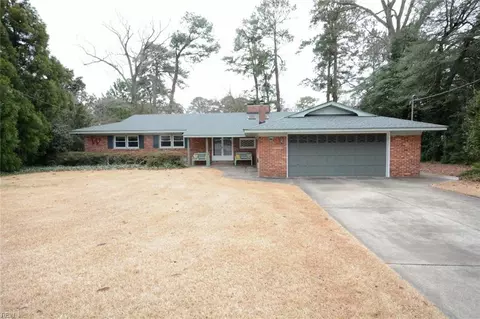 4317 Two Woods Rd, Virginia Beach, VA 23455